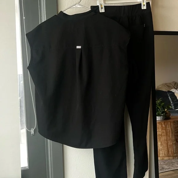 Figs Black Set - S rafaela, M livingston - Picture 3 of 6